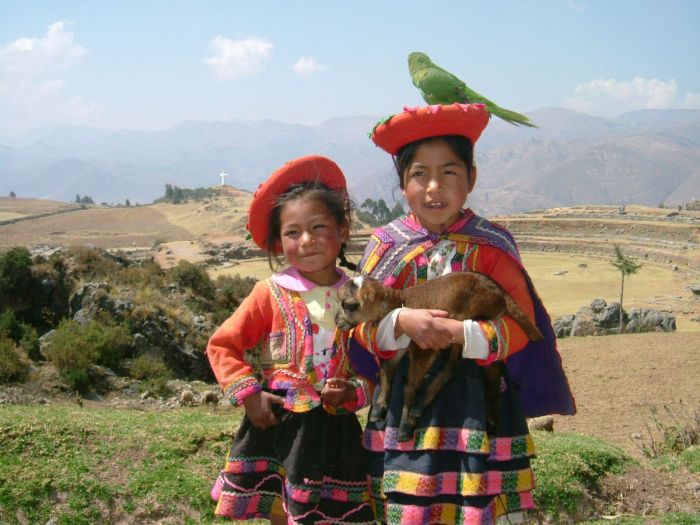 Peru School Center : LVCF : Laotian Village Community Fund : Redspokes